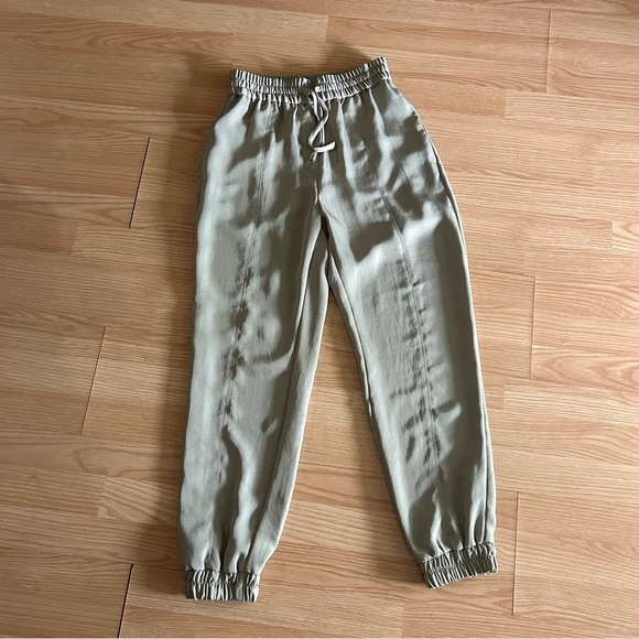NWT Zara Light Green Tapered Casual Joggers Women’s XS - Picture 1 of 11